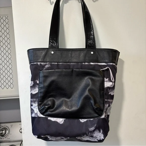 Lululemon Reversible Mantra Dream Big Large Tote Bag Black Floral - Picture 10 of 13